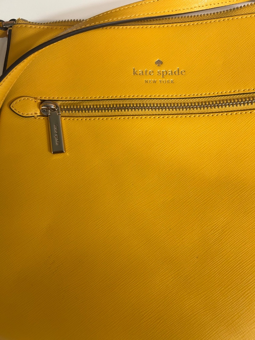 Kate Spade sunshine yellow crossbody purse - Picture 2 of 5